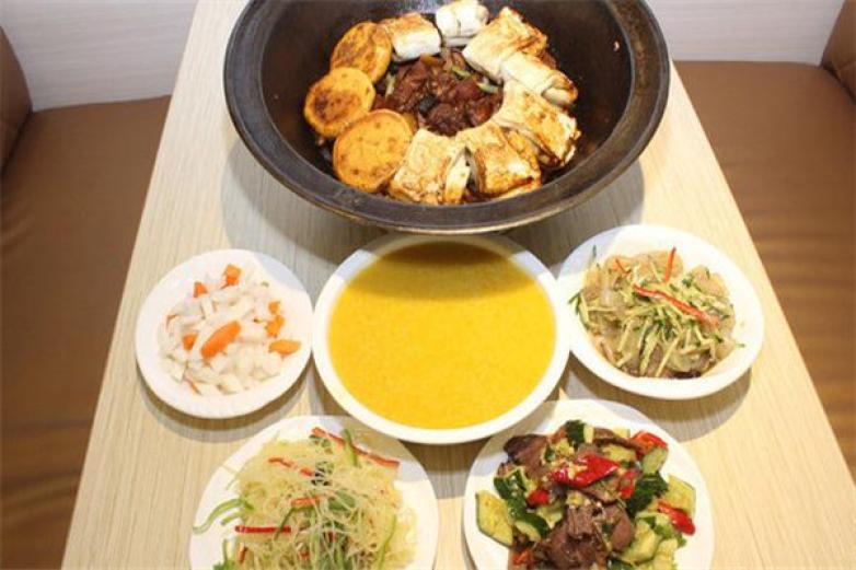 乡土居铁锅焖面